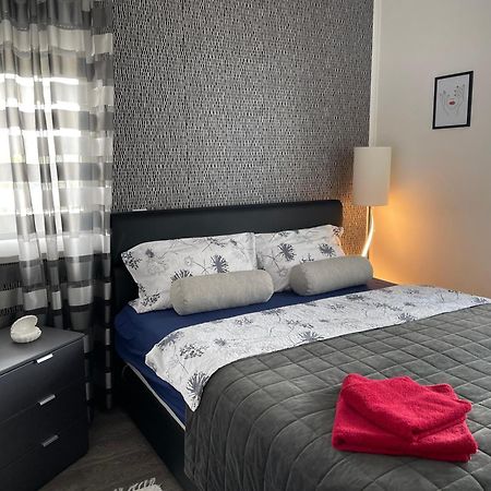 Silver Gray Appartment بالاتوليلّي المظهر الخارجي الصورة