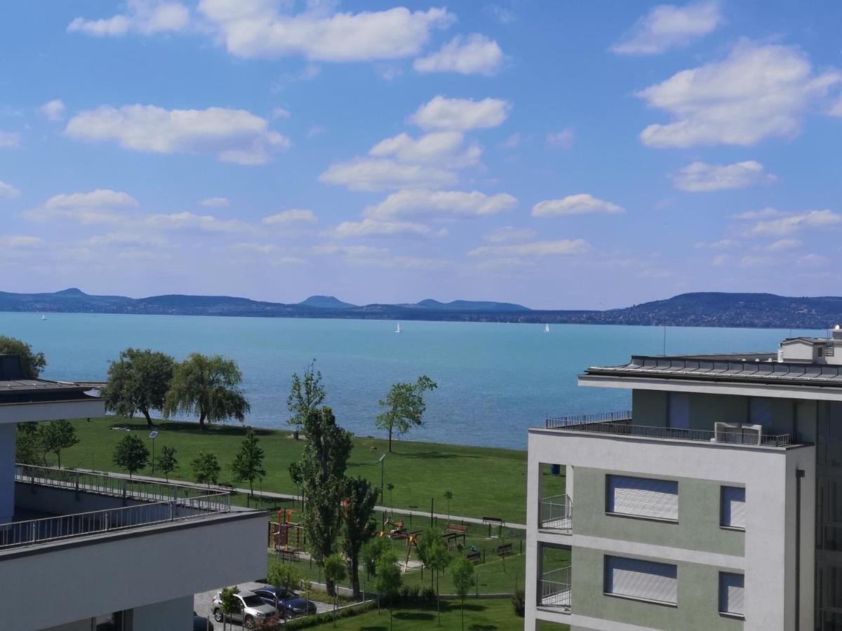 Silver Gray Appartment بالاتوليلّي المظهر الخارجي الصورة