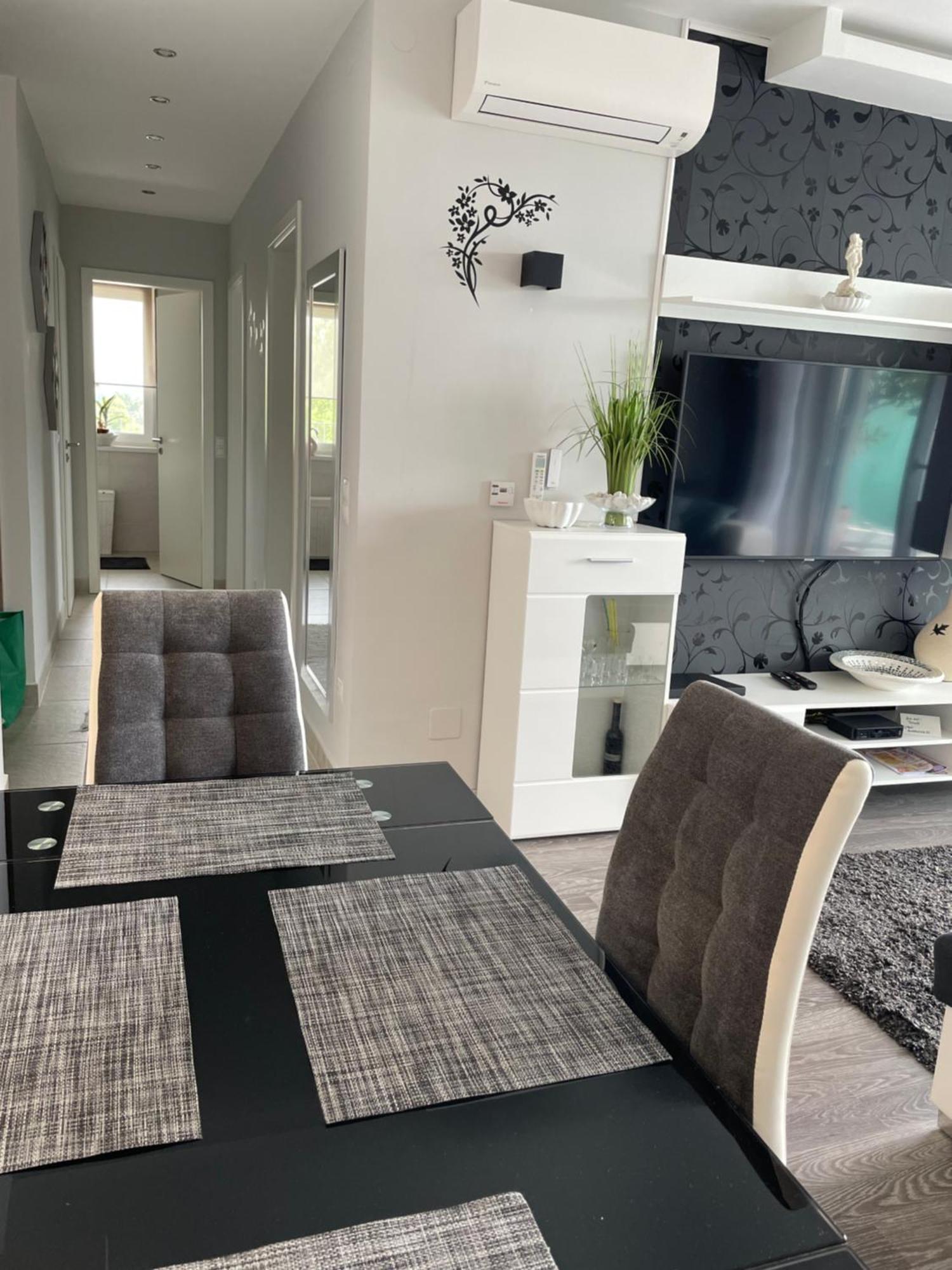 Silver Gray Appartment بالاتوليلّي المظهر الخارجي الصورة